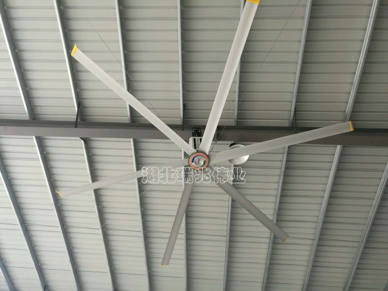 瑞泰風工業大風扇、鋼結構廠房通風降溫方案、廠房車間通風降溫方案、大型工業風扇、物流倉儲大風扇、大吊扇、工業風扇、廠房車間降溫設備、廠房車間通風設備、車間溫控設備、工業大吊扇、工業大風扇、工業節能風扇、湖北瑞兆偉業通風降溫科技有限公司